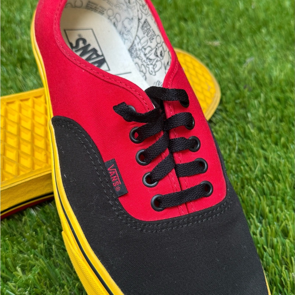 Vans Men's Red and Black Sneakers